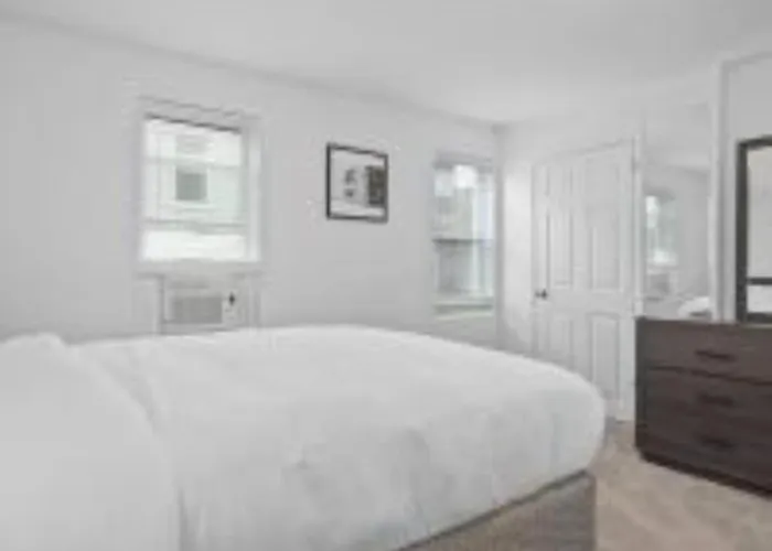 Apartment East Allegheny | Driveway Parking! Pittsburgh