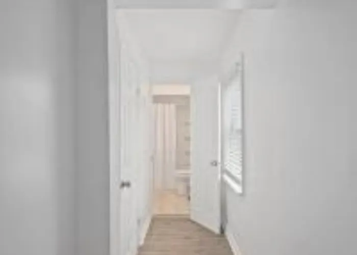 East Allegheny | Driveway Parking! Apartment *