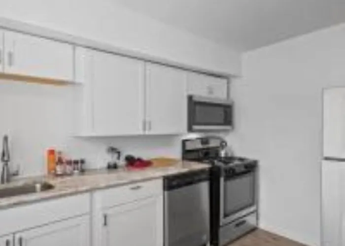 East Allegheny | Driveway Parking! Apartment Pittsburgh