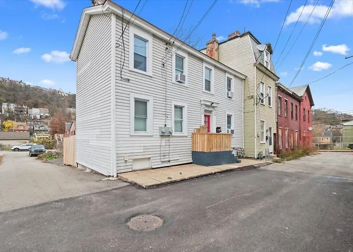 East Allegheny | Driveway Parking! * Pittsburgh