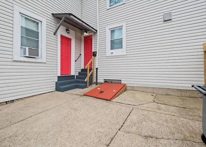 Apartment East Allegheny | Driveway Parking! *